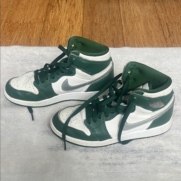 Nike Air Jordan Kids Sneakers Green White Silver - Picture 4 of 7
